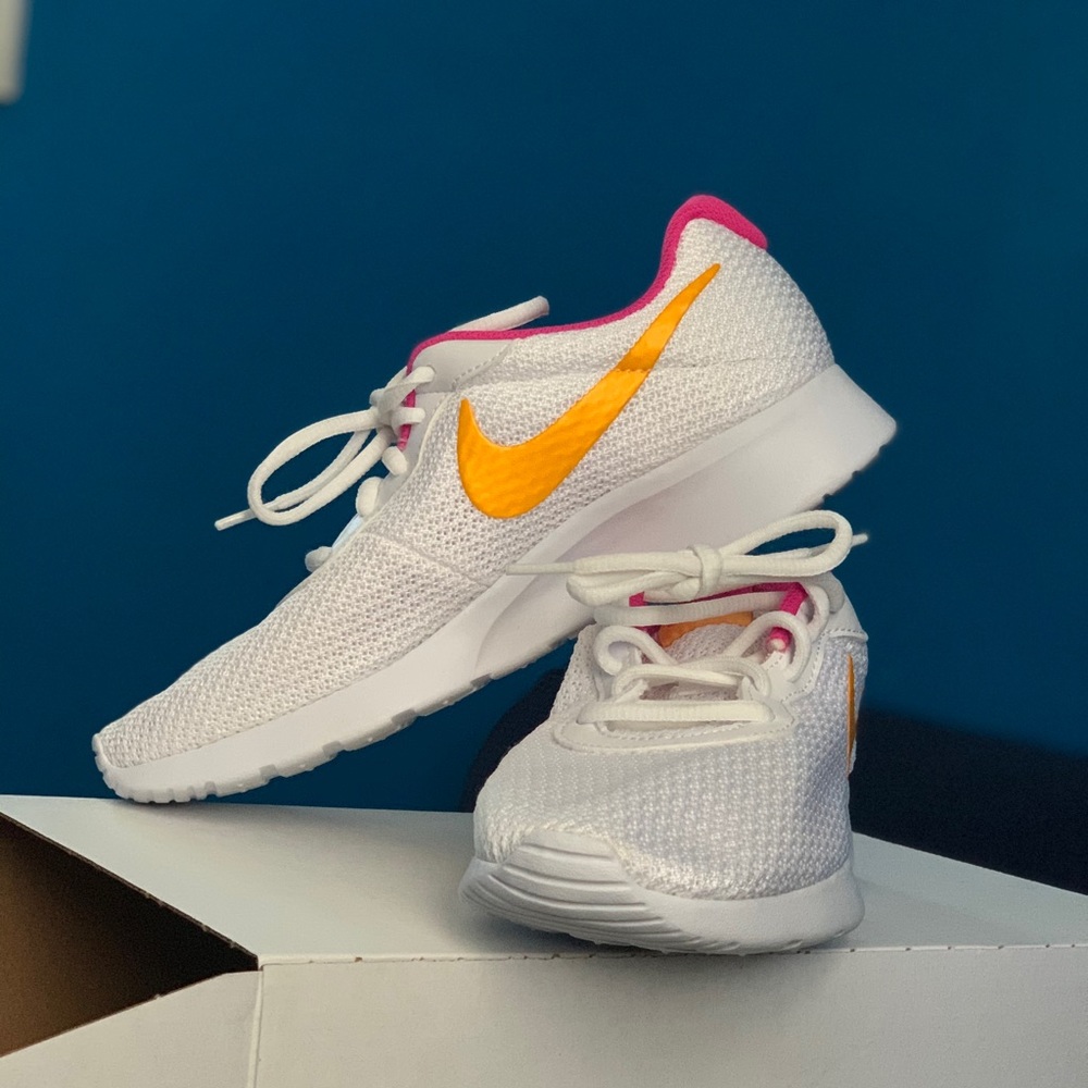 nike tajun